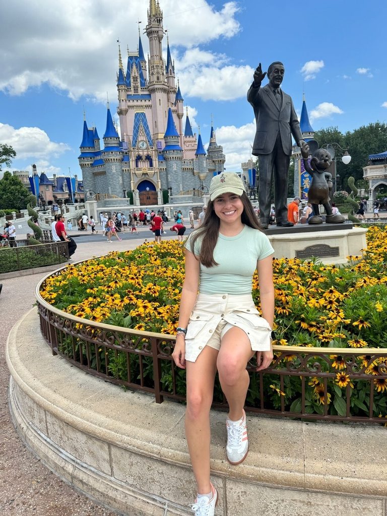 Mariana | 
Stagiaire en hôtellerie, Floride 