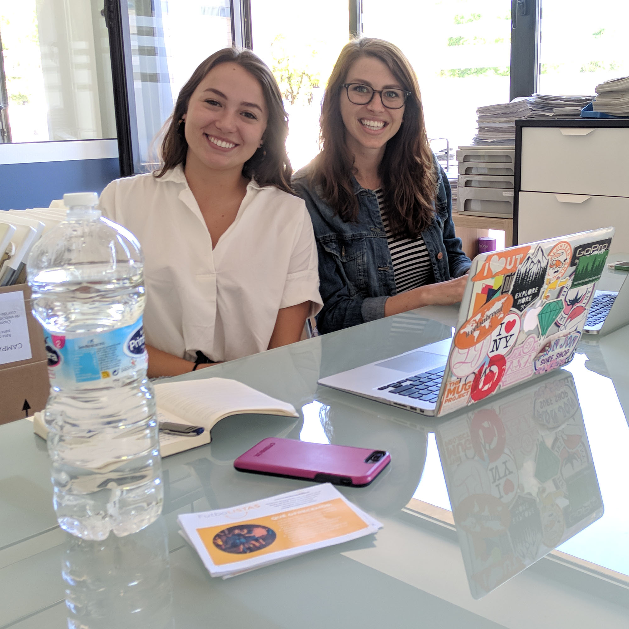Morgan-Ann |
Intern
